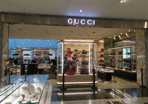 holt renfrew employee discount gucci|gucci holt renfrew montreal.